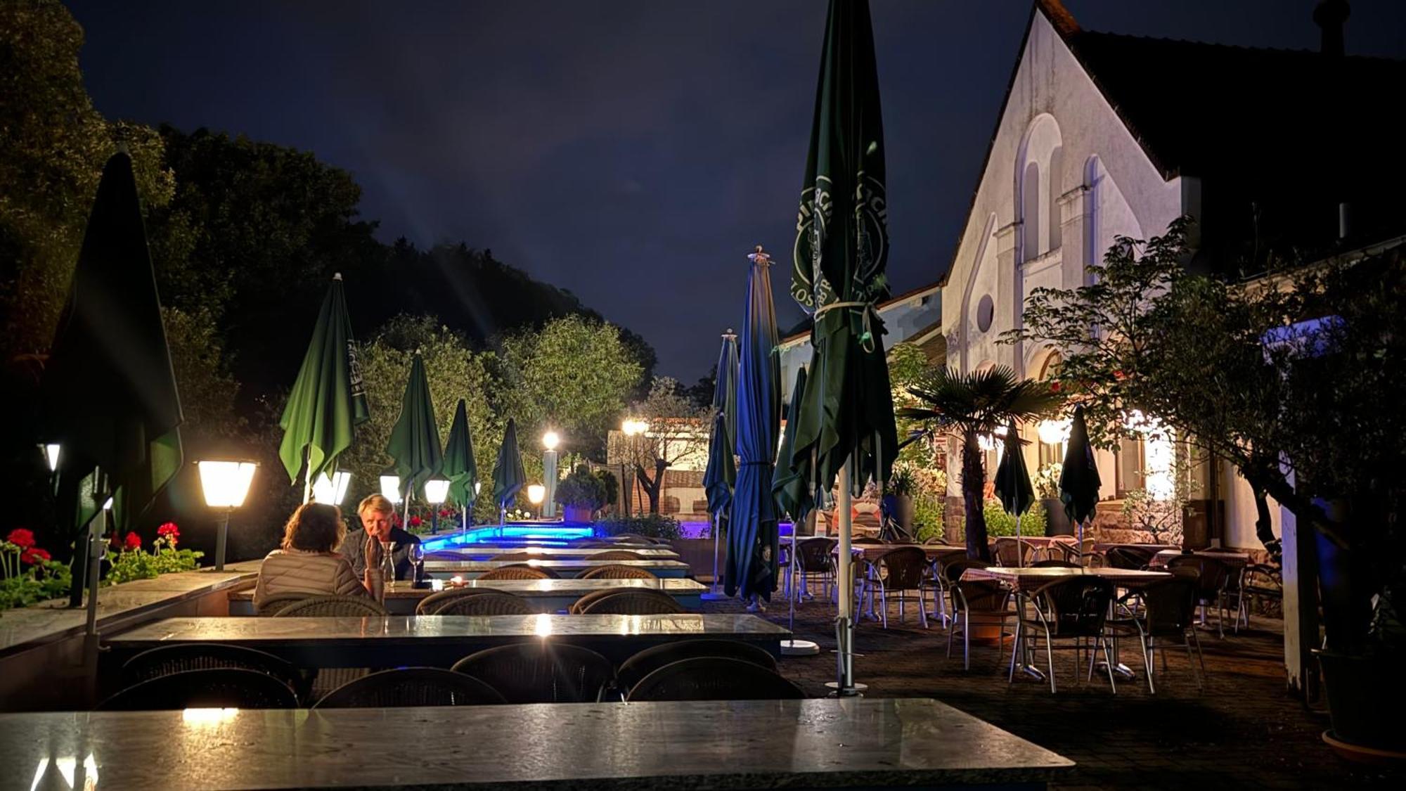 Hotel Muehleinsel Кенцинген Экстерьер фото