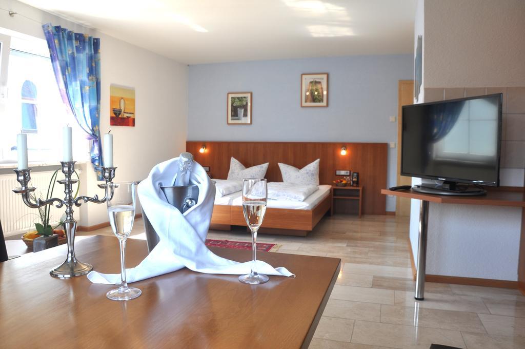 Hotel Muehleinsel Кенцинген Номер фото